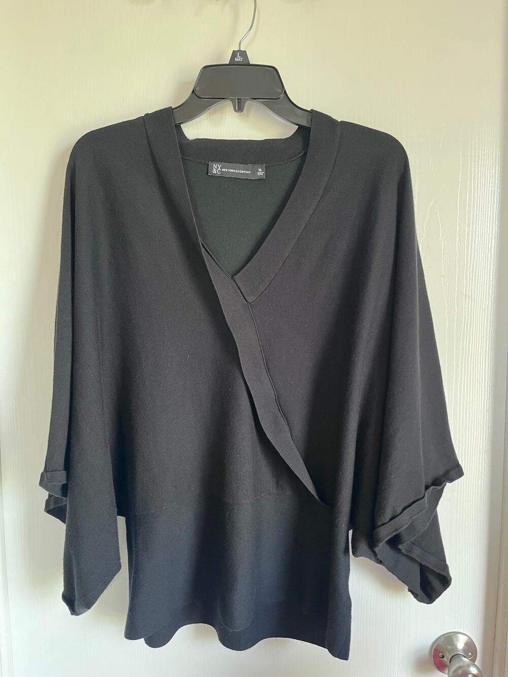 NY&C New York & Company Black V-Neck Poncho Sweater Kimono Sleeve Tunic XL